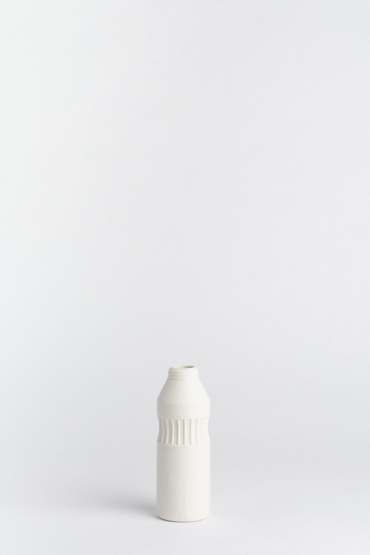 copyright_foekjefleur-bottlevase_#11_white_02