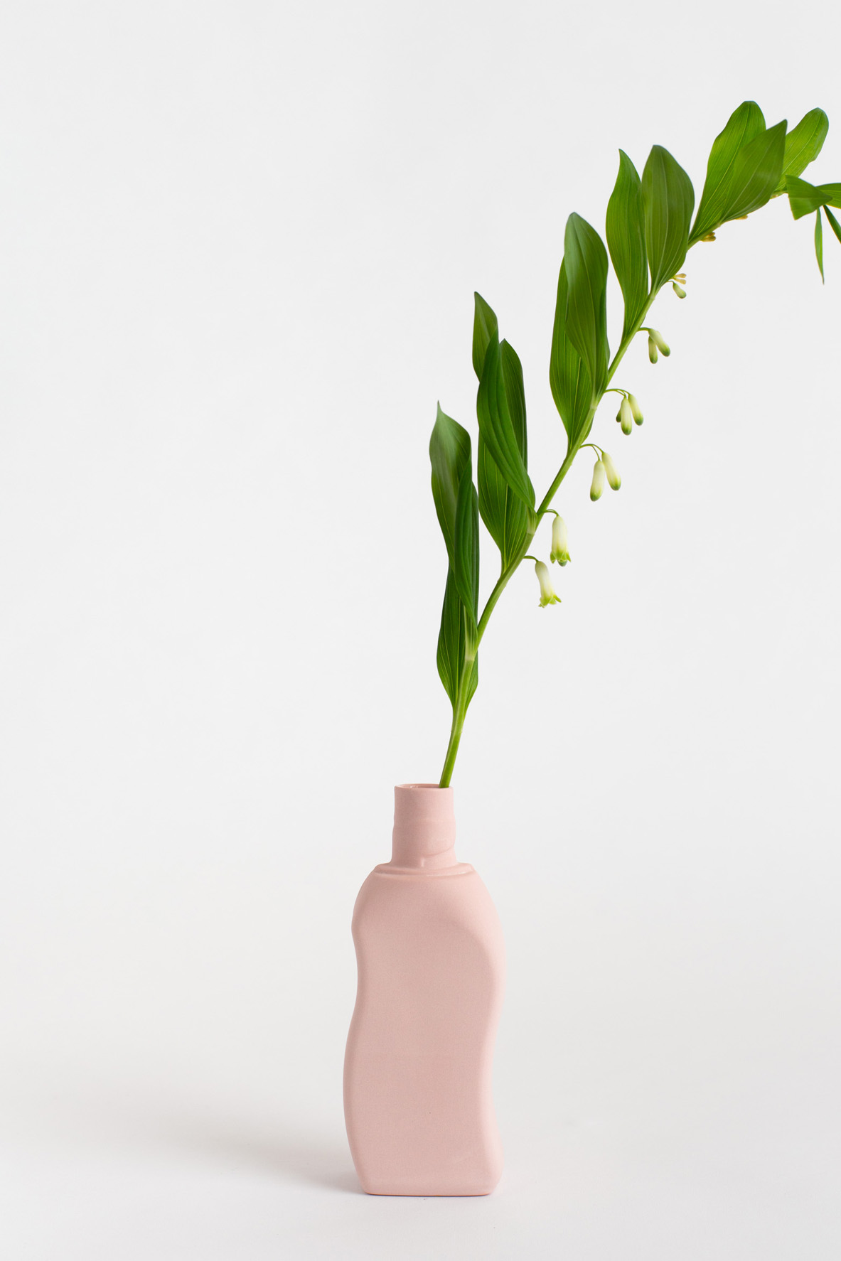 copyright_foekjefleur-bottlevase_#12_powder-1