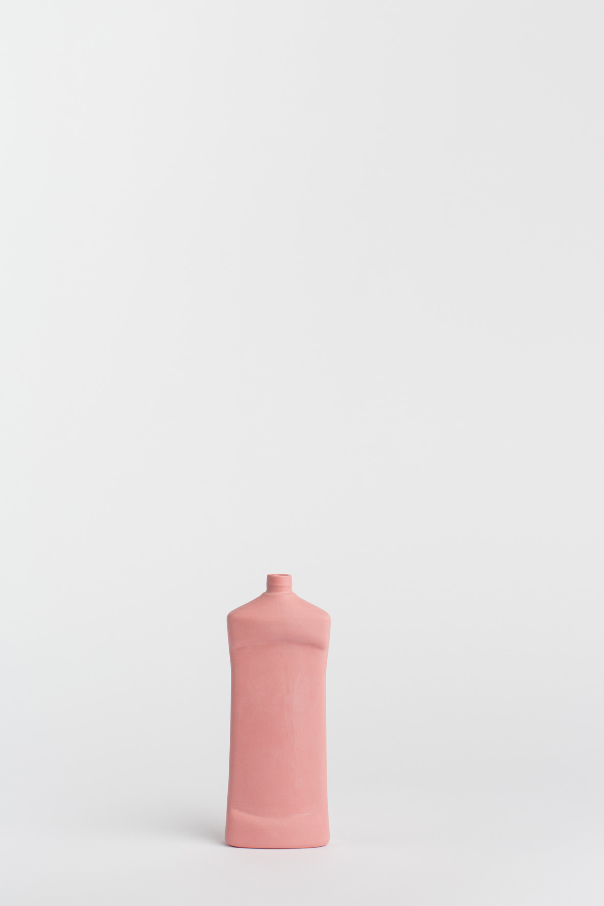 copyright_foekjefleur-bottlevase_#14_blush_front