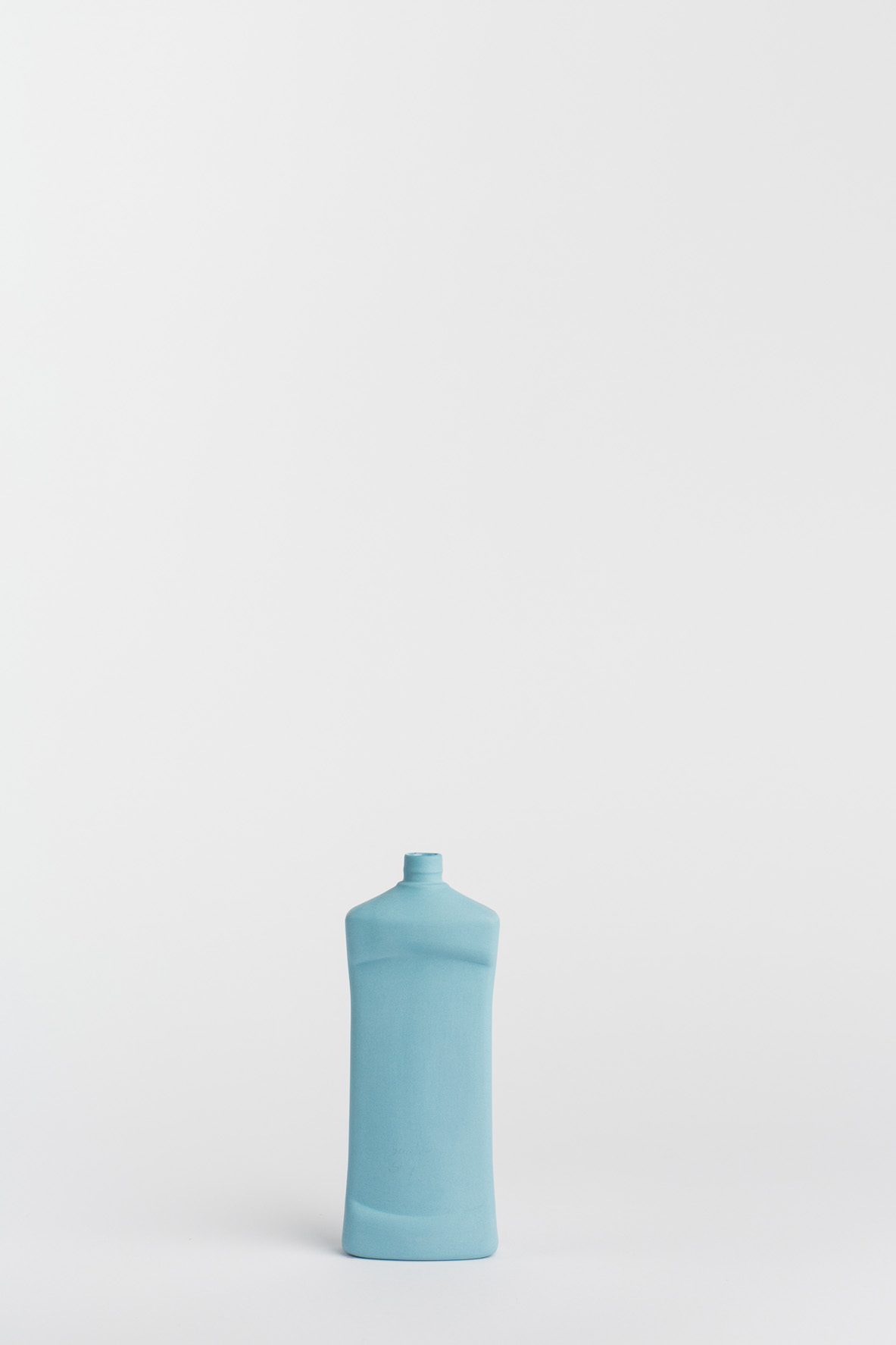 copyright_foekjefleur-bottlevase_#14_brightsky_front