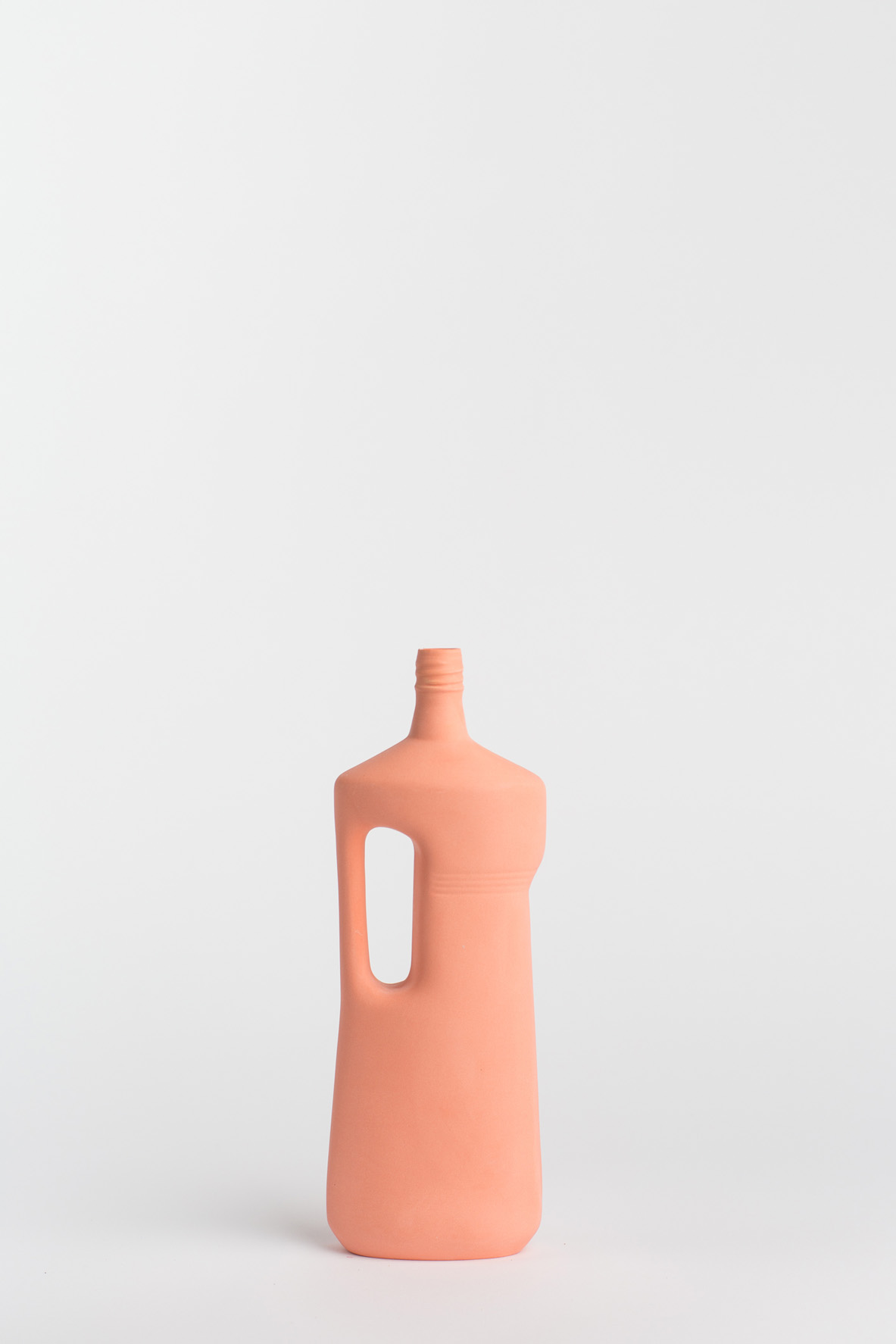 copyright_foekjefleur-bottlevase_#16_salmon_front
