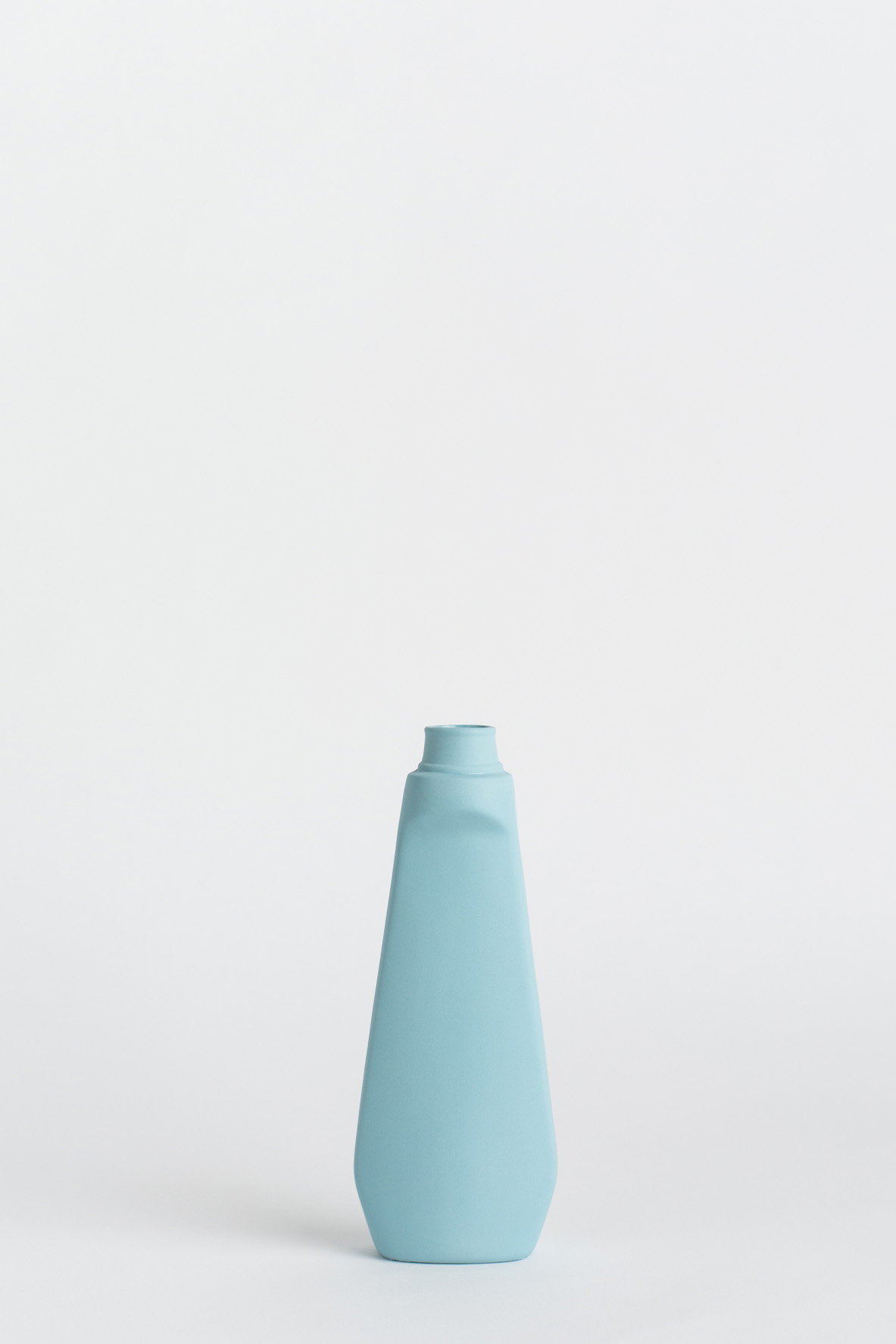 copyright_foekjefleur-bottlevase_#4_lightblue_02