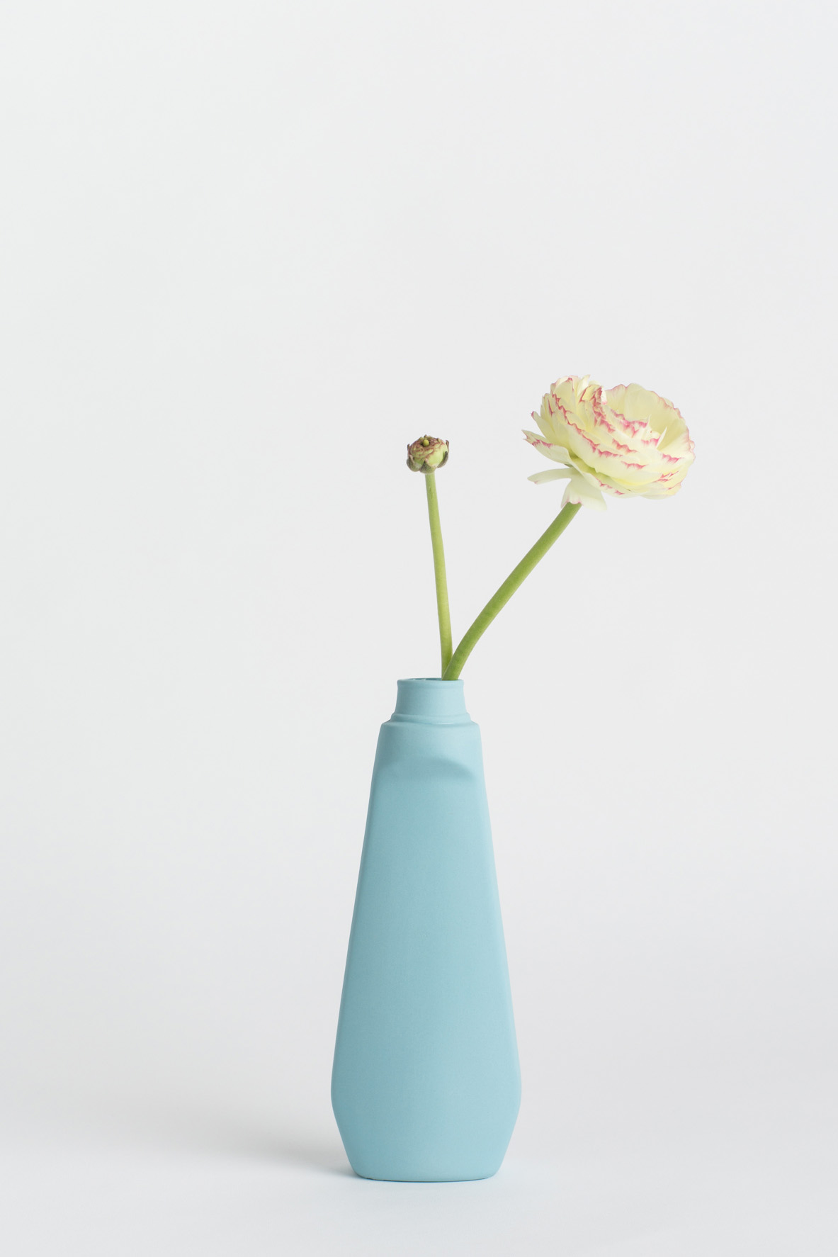 copyright_foekjefleur-bottlevase_#4_lightblue_03