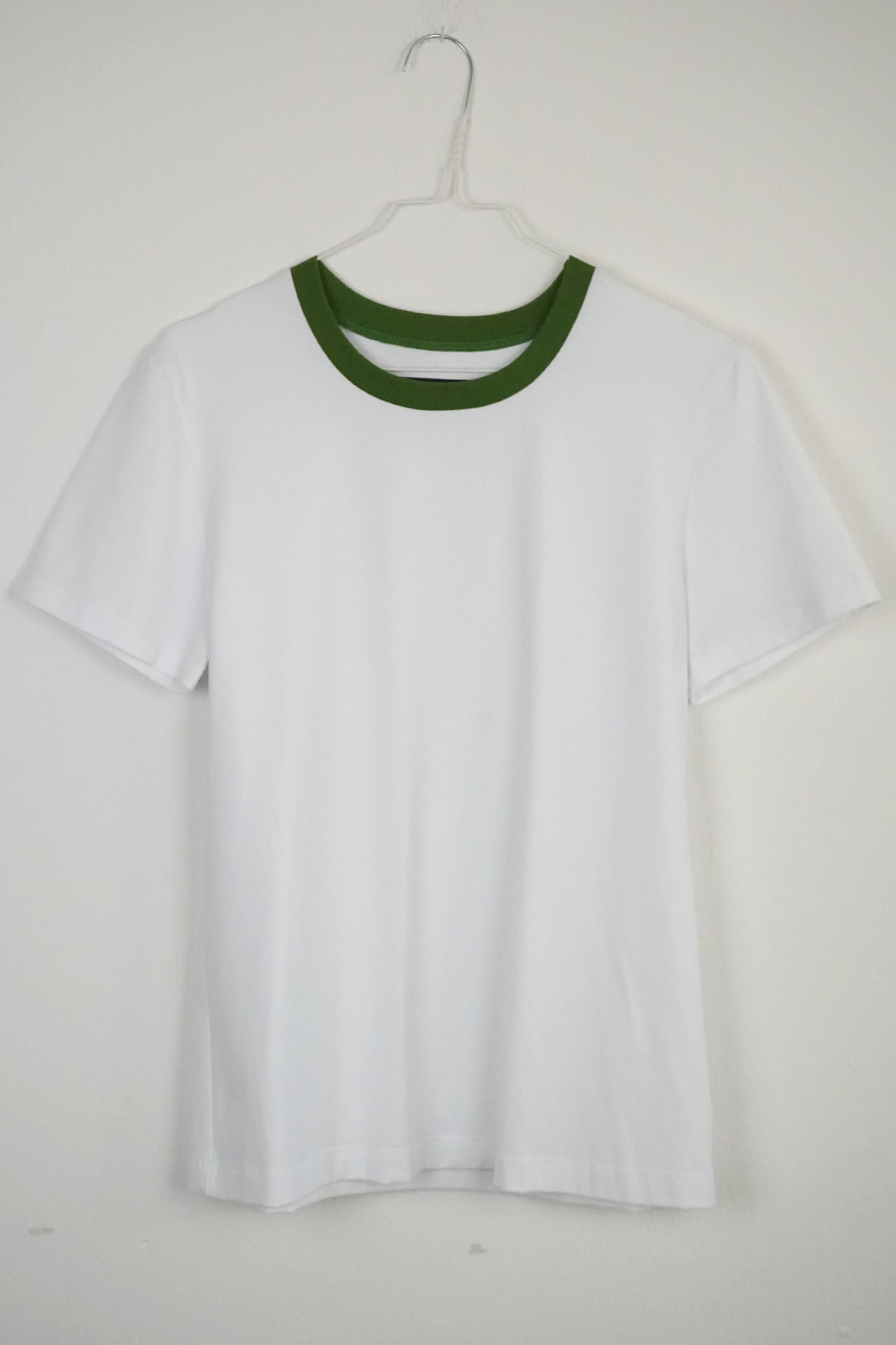 studio-krill-berlin-07bt01e-white-mossgreen