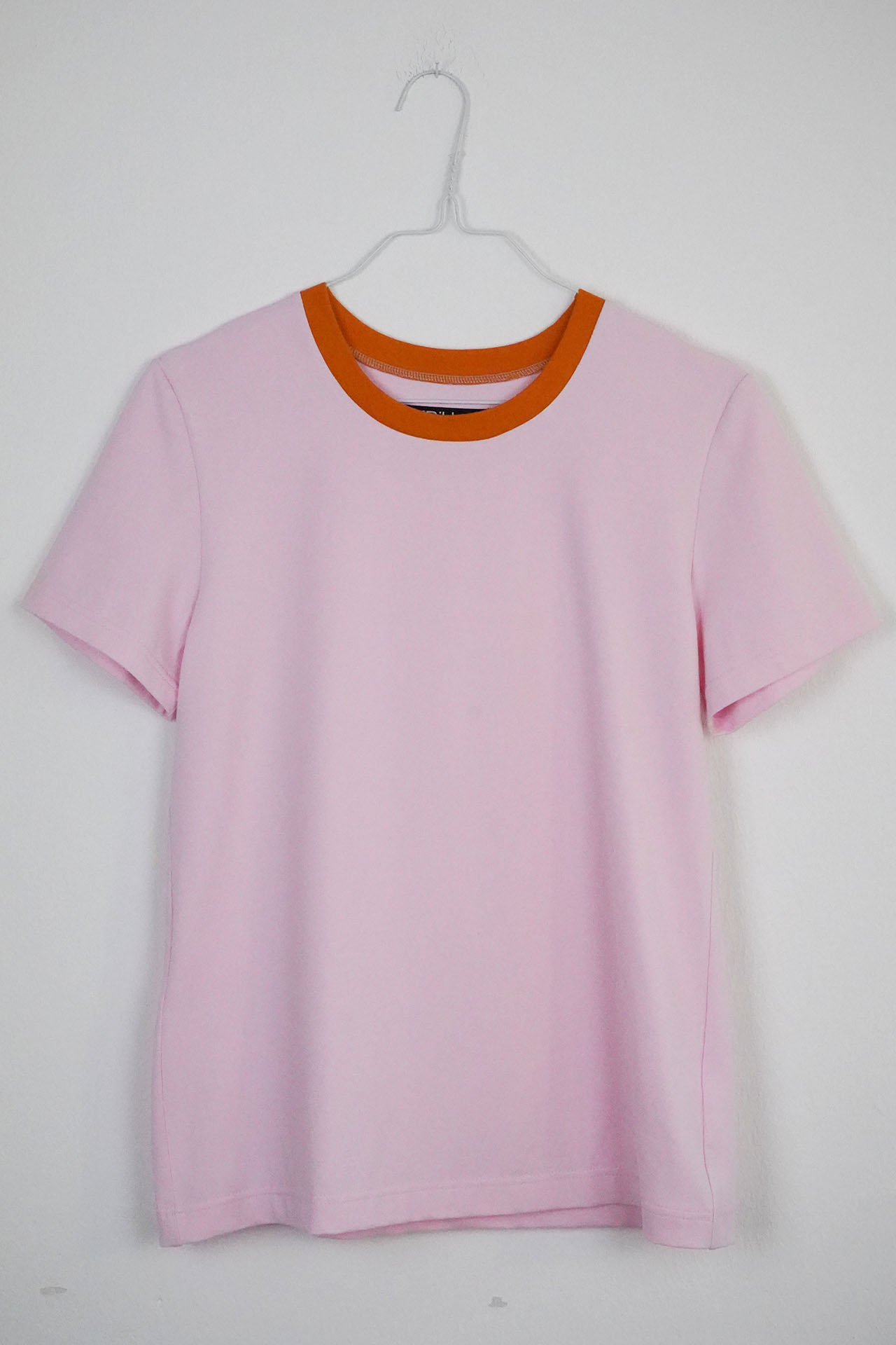 studio-krill-berlin-07bt07b-pink-mandarin